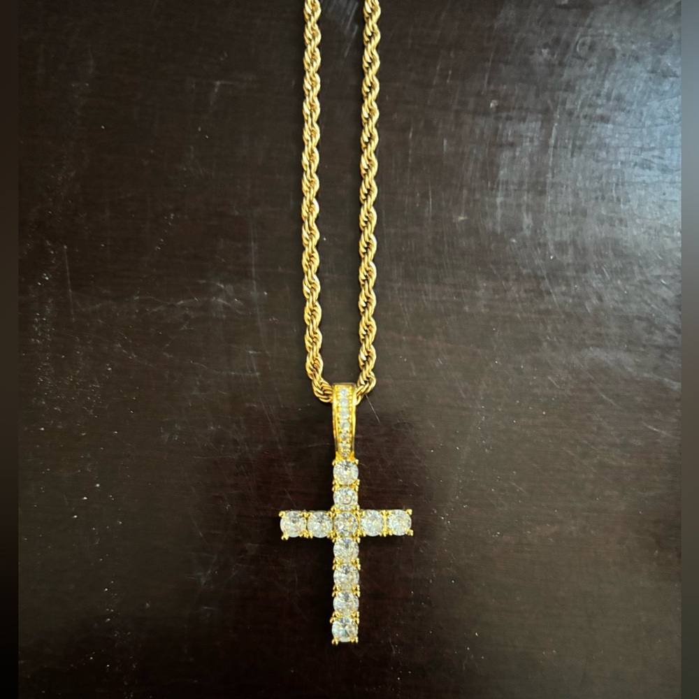 Beautiful gold necklace with cross pendant